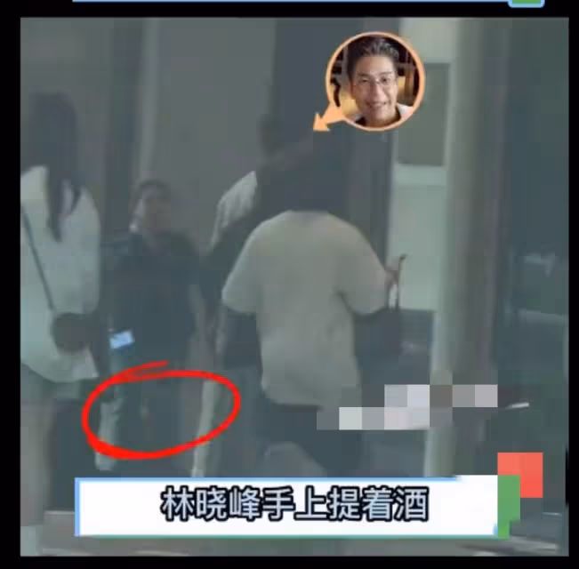 《披哥2》一公錄製完畢，哥兒們一同聚餐，現場禮物有創意