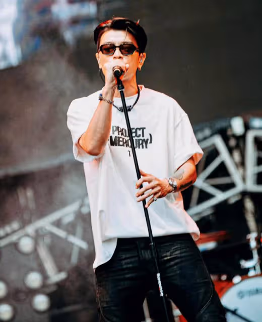 演出現場再出猥褻事件!多位女觀眾被摸,歌手本人霸氣活捉猥瑣男