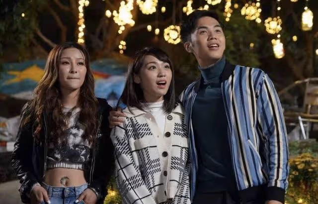 TVB新晉小生曬富貴生活!婚後2個月搬入5000尺豪宅,前院有籃球場