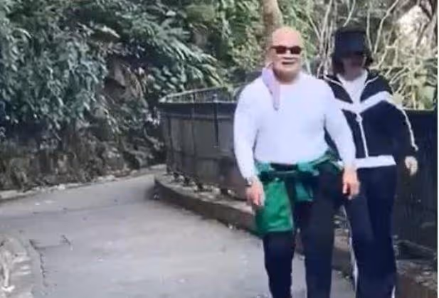 關之琳新戀情曝光?與男模豪宅摟肩親密自拍,二人關係惹爭議!