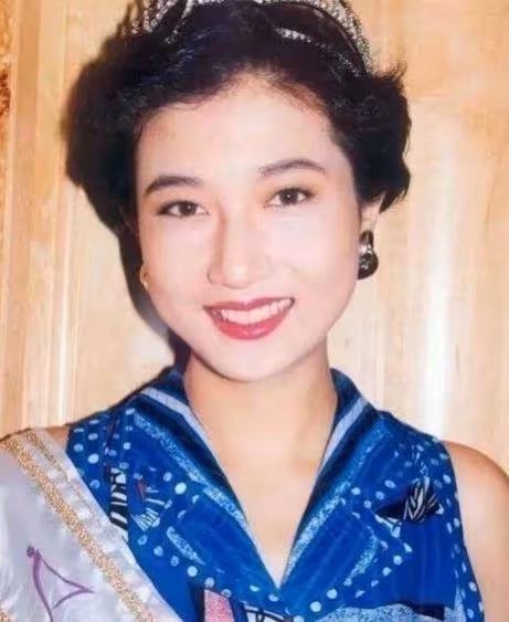 留下滿月兒離世!29歲女星產子半月去世「王菲經紀人收養其子」,今19歲陽光帥氣「感謝養母恩情」:絕不進演藝圈