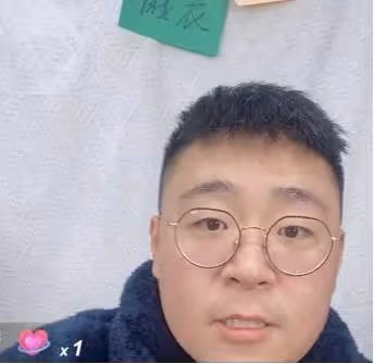 曾拒絕親梅艷芳,三歲賺千萬身家卻被父母敗光,郝邵文憑帶貨翻紅