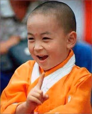 曾拒絕親梅艷芳,三歲賺千萬身家卻被父母敗光,郝邵文憑帶貨翻紅