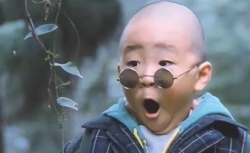 曾拒絕親梅艷芳，三歲賺千萬身家卻被父母敗光，郝邵文憑帶貨翻紅