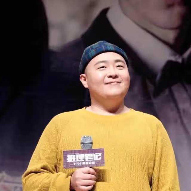 曾拒絕親梅艷芳,三歲賺千萬身家卻被父母敗光,郝邵文憑帶貨翻紅