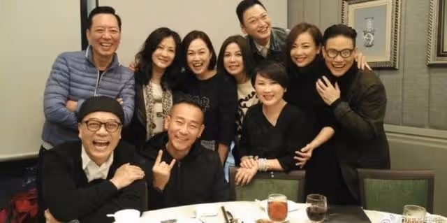 佩服!TVB收視福將曝曾一天拍足20個小時,試過睡過公司廁所椅子