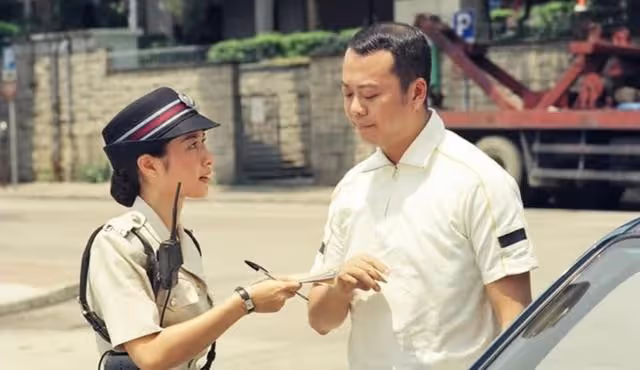 佩服!TVB收視福將曝曾一天拍足20個小時,試過睡過公司廁所椅子
