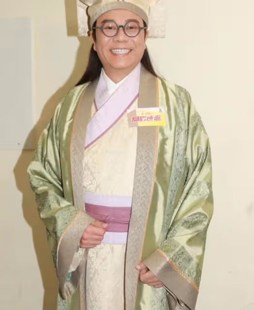 佩服!TVB收視福將曝曾一天拍足20個小時,試過睡過公司廁所椅子