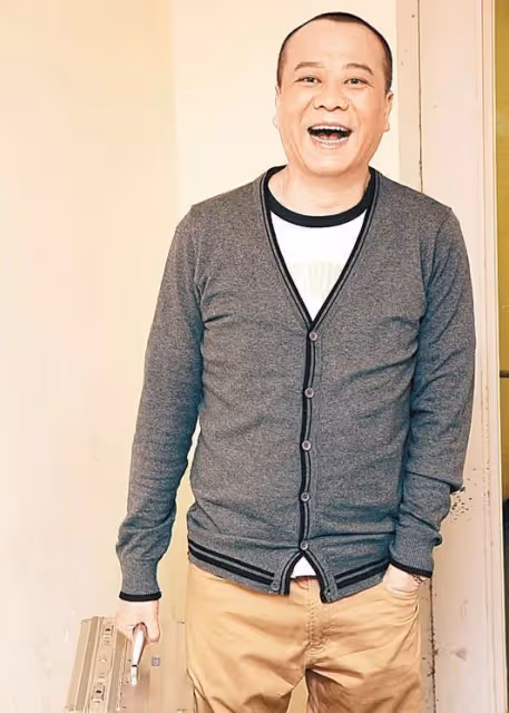 佩服!TVB收視福將曝曾一天拍足20個小時,試過睡過公司廁所椅子