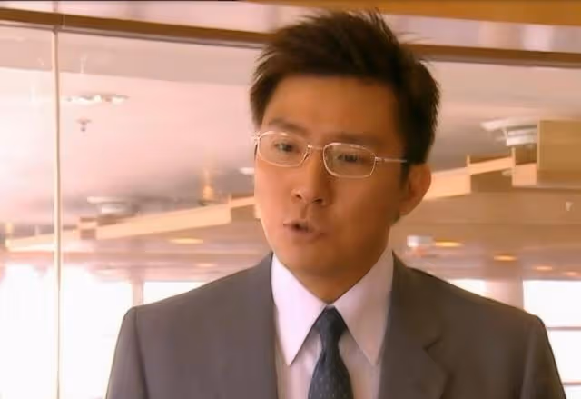 TVB前知名男星低調復出!遭吐槽年齡太大,被曝和同性友人曖昧