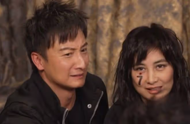 姊妹情深!賭王千金何超儀自曝曾被老外欺負,靠大姐何超瓊出頭