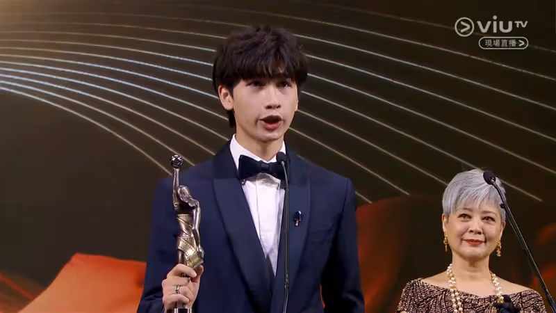 【金像獎2022】擊敗古天樂、謝君豪　《媽媽的神奇小子》馮皓揚奪最佳男配角