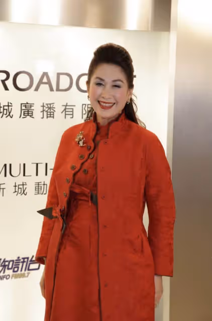 林正英「御用鬼後」王玉環,真實樣貌「賽過王祖賢」如今65歲仍然韻味十足,轉行做「保險女王」:成就女強人人生