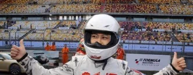 「不老神顏」是騙人的?林志穎路人照曝光,皮膚黢黑盡顯老態