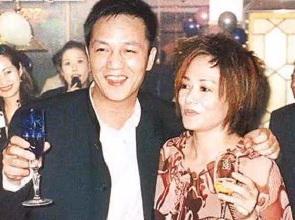 「最美亞姐」楊恭如48歲顏值不變!曼妙身材和氣質70後少見,網友:短髮造型令人眼前一亮