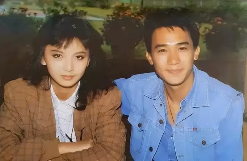 被梁朝偉寵愛了六年,最後輸給劉嘉玲,今56歲無業求工作,她到底經歷了什麼
