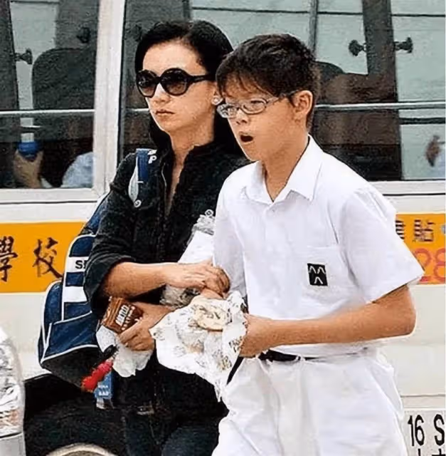 被梁朝偉寵愛了六年,最後輸給劉嘉玲,今56歲無業求工作,她到底經歷了什麼