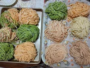 自製麵條                           （壓面機）