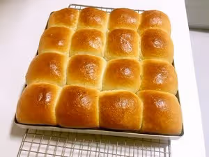 🥛奶香鬆軟的小麵包🍞