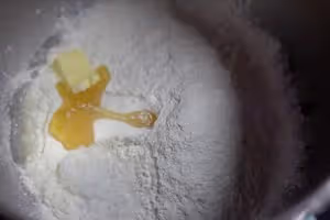 芋泥鹹蛋黃貝果🥯吃不膩的經典搭配‼️