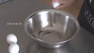 清爽綠色系--開心果青提蛋糕卷