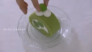清爽綠色系--開心果青提蛋糕卷