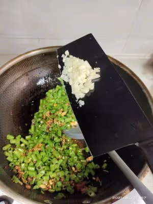 超級下飯的空心菜梗
