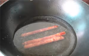 豇豆炒香腸
