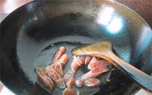 豇豆炒香腸