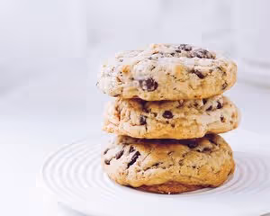 做法超簡單～無法拒絕的爆漿紐約軟曲奇🍪