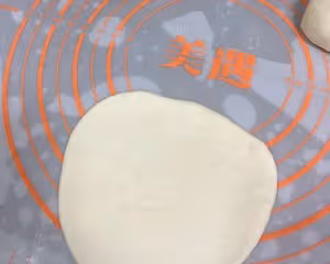 會拉絲的雞腿麵包