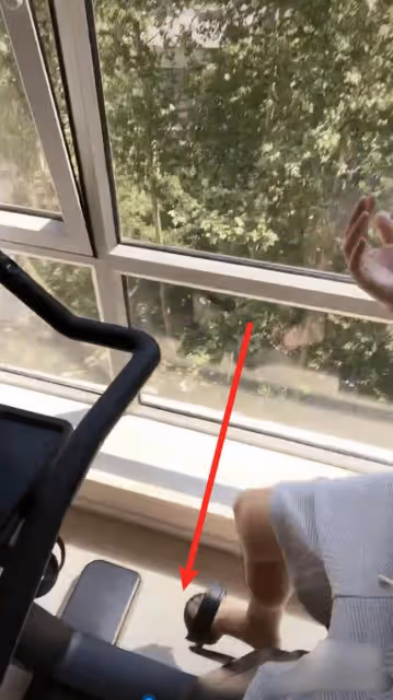 同居?張穎穎曬童年照細節透露她在汪小菲家