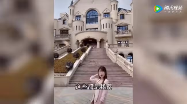 網紅曬與高官父合照高調炫富 網:不作就不會死