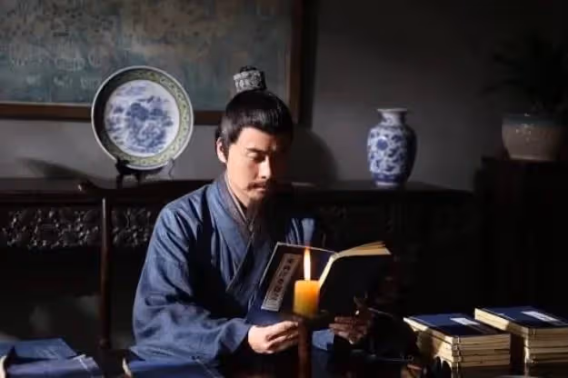俗話說「未言舔唇勢必妖,面目雌雄不可交」,啥意思?有道理嗎