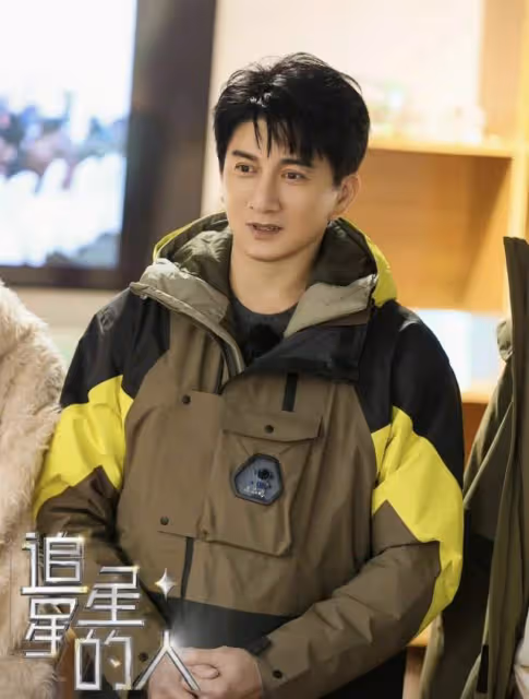 劉詩詩工作忙帶娃,穿著寬鬆似孕婦,5月前與吳奇隆力破離婚傳聞
