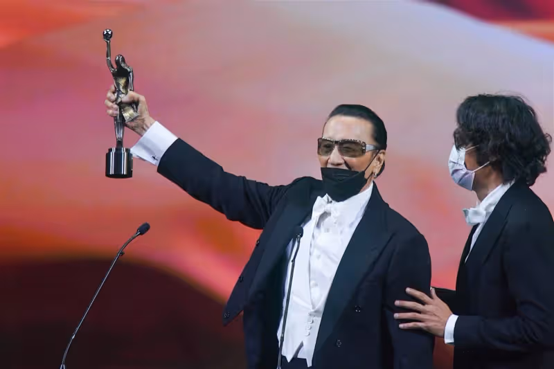 【金像獎2022】影帝父子檔！85歲謝賢膺最佳男主角　謝霆鋒4字祝賀