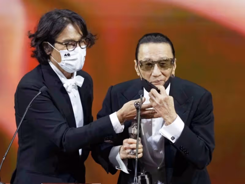 【金像獎2022】影帝父子檔！85歲謝賢膺最佳男主角　謝霆鋒4字祝賀