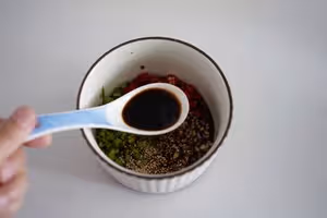 減脂必備，水煮菜搭檔萬能醬汁低卡蘸料