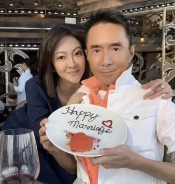 突發!香港知名男星被曝正式簽字離婚,不願與妻子行房成導火索