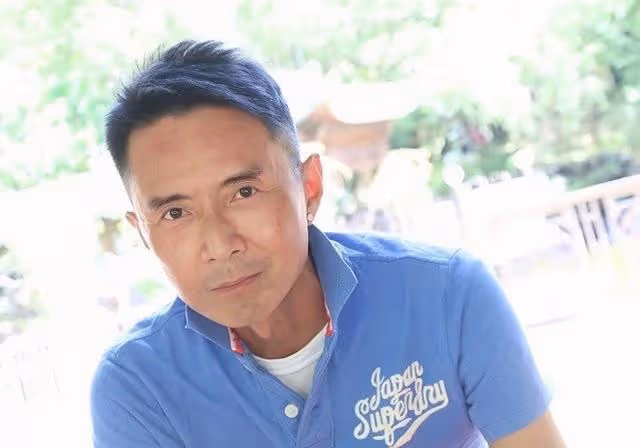 突發!香港知名男星被曝正式簽字離婚,不願與妻子行房成導火索
