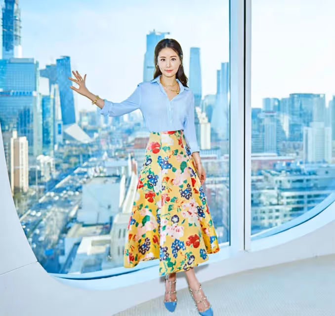45歲林心如撞衫40歲范冰冰,一個俏皮一個成熟,網友:美出新高度