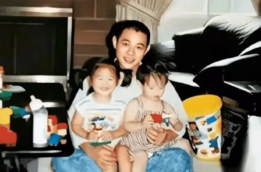 同樣是李連杰的基因 把利智和黃秋燕的孩子對比