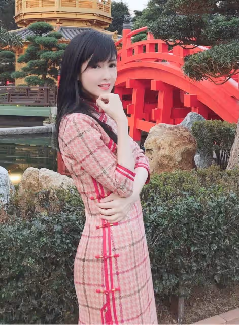 周慧敏曬舊照認從小不愛笑　網贊：果然從小美到大！
