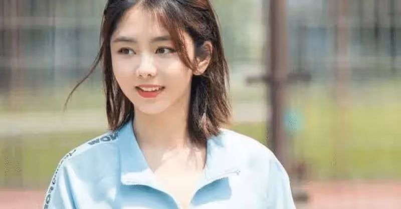 譚松韻參加快本用本名，當說出她的本名後，眼裡滿滿的驕傲_張新成_譚晶晶_錦衣