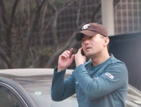 那英丈夫背景強大,才華出眾能力一流,對繼子視如己出寵妻如命!