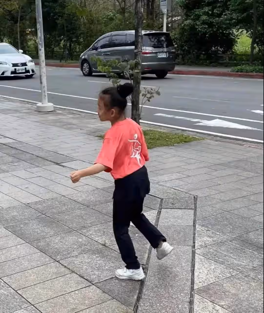 越長大越像媽!汪小菲5歲女兒「翻盤式」蛻變,與大s長相如復製粘貼:側顏被網友放大