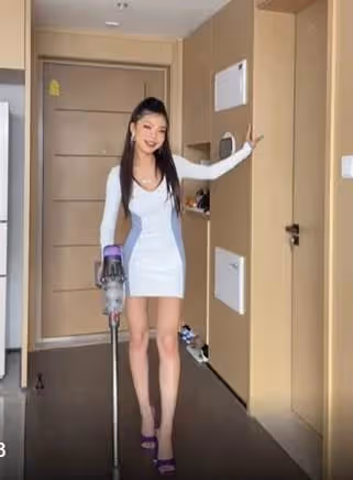 黃臉婆變辣妹!老公問老婆「為何我在家不打扮」她秒換「火辣貼身長禮服」霸氣嗆:滿意了嗎