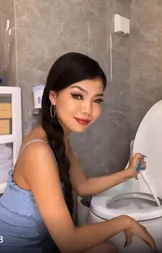 黃臉婆變辣妹!老公問老婆「為何我在家不打扮」她秒換「火辣貼身長禮服」霸氣嗆:滿意了嗎