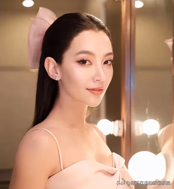Weir大婚,Bella 舉動備受關注