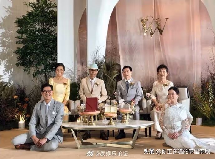Weir大婚，Bella 舉動備受關注